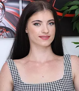 Lana Lenani