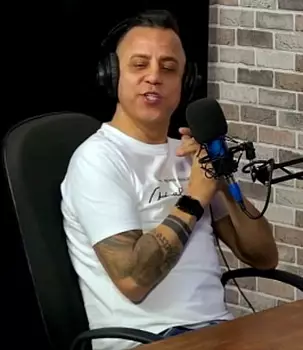 Toda Hora Sem Parar