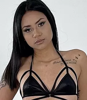 Kloe Kooper