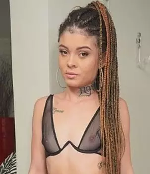 Mirella Dias