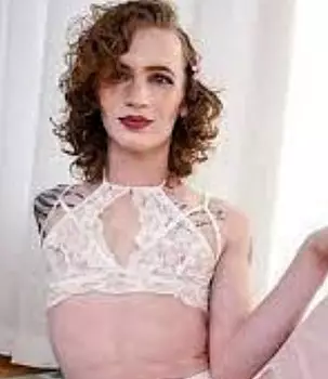 Kelly Lovely