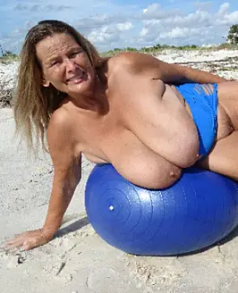 Sarah40M