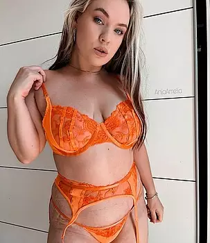 AnjaAmelia