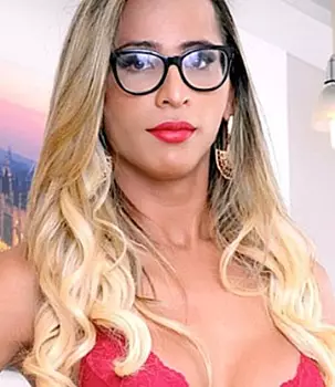 Leticia Menezes