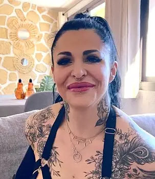 Alicia Dark
