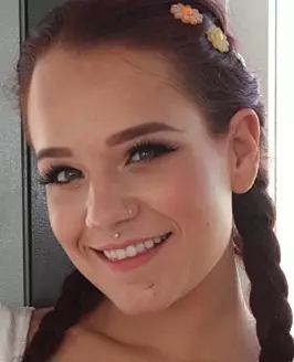 Daisy Love