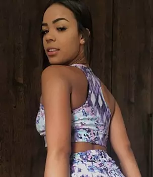 Alice Vasconcelos