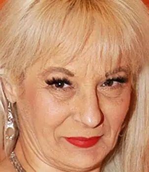 Amanda Domina