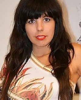 Mia Hot