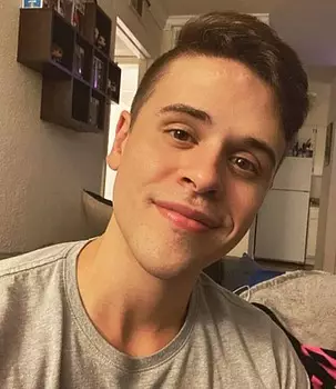 Novinho Hot