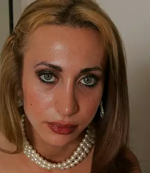 Laura Feraz