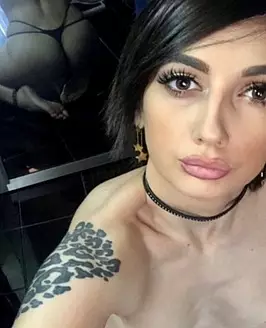 Valentina Wild