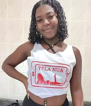 Holly Bombom
