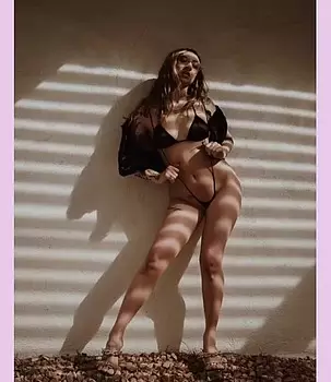 Nina Nova