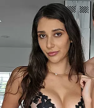 Aria Sloane