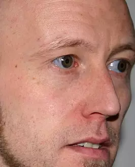 Dirk Tros