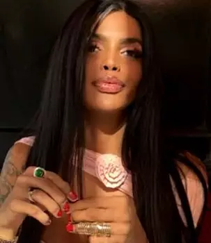 Tayla Leal XXL