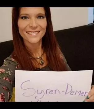 Syren De Mer