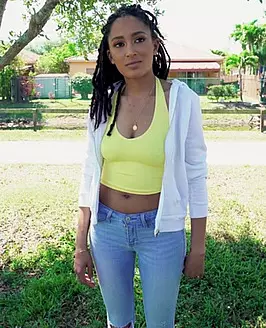 Kiara Curry