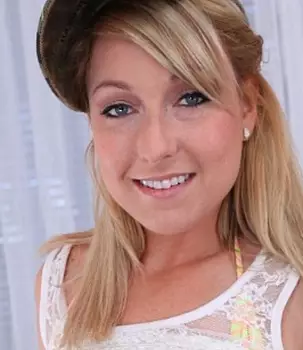 Valerie White