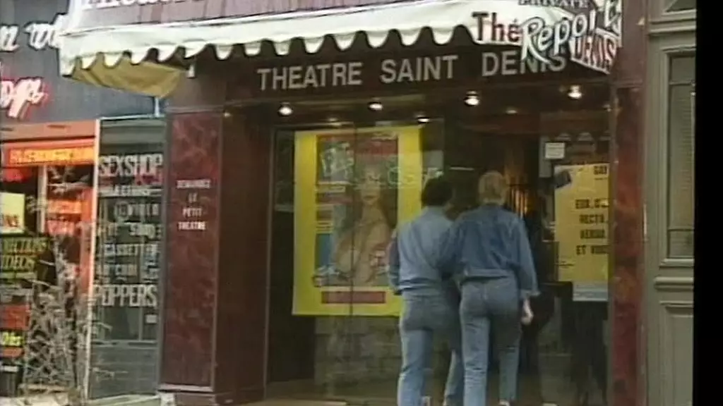 Anal Queen's Parisian Pigalle Theatre Debauchery