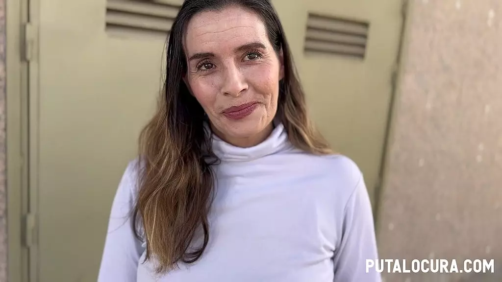 Snake the MILF Spanish Bombshell