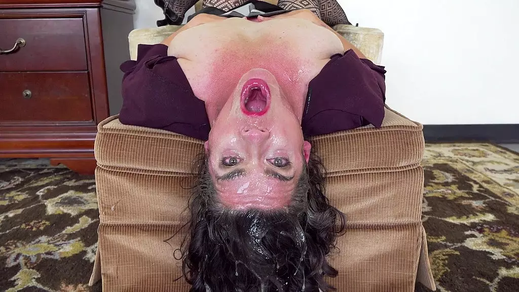 Taboo Cuckold Facefuck with Mom