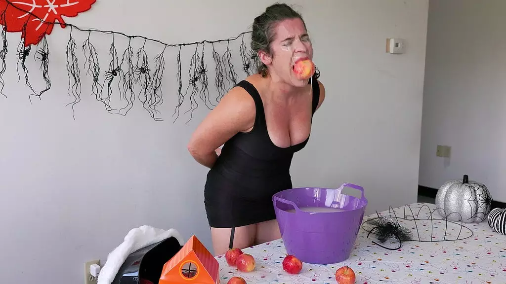 Milf Sammi Starfish Drenched in 2 Gallons of Cum