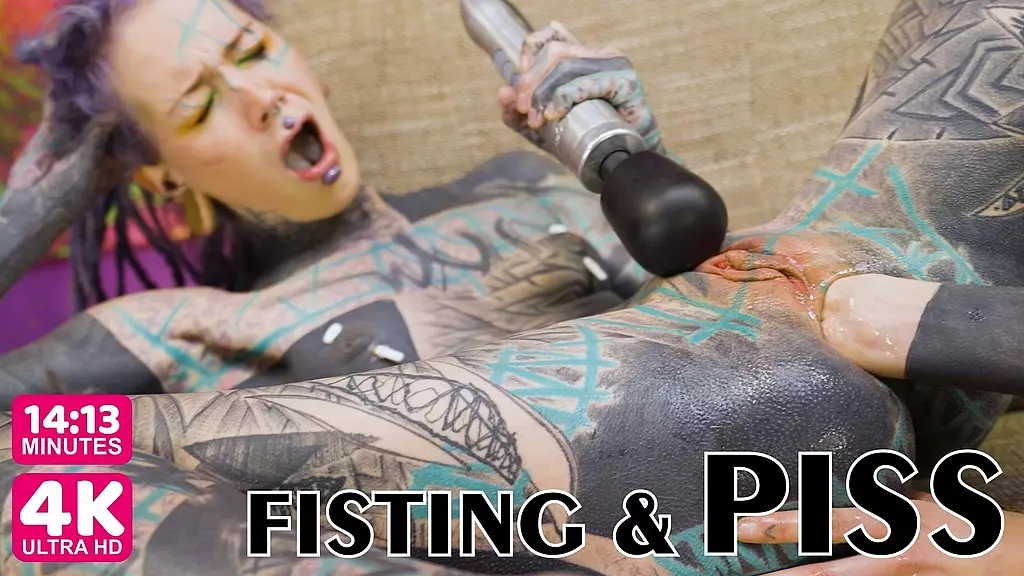Goth Alt Teen Anuskatzz Fisted to Orgasm
