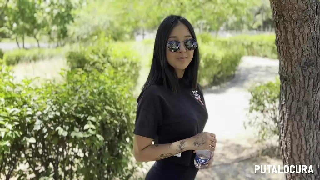 Venezuelan Hottie Valeria Valois Fucks Hard Outdoors