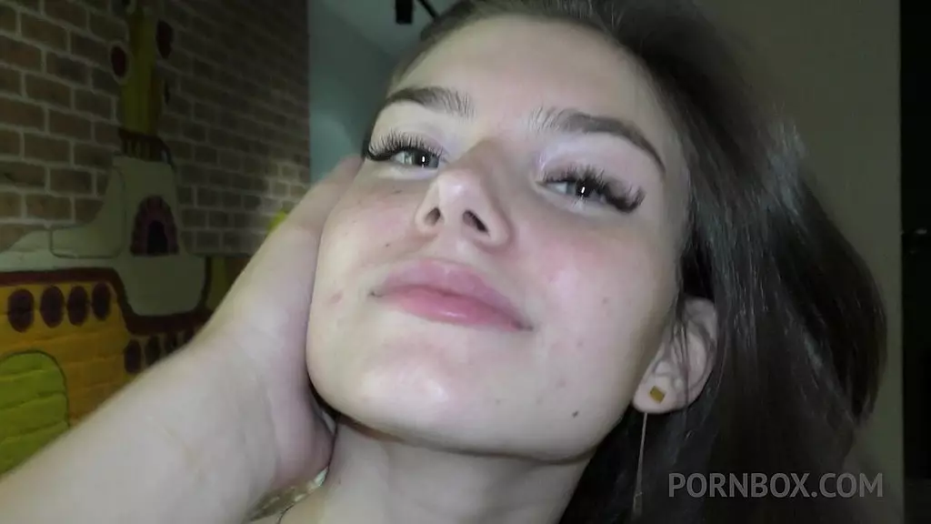 Stefany Kyler's Sultry Blowjob and Facial