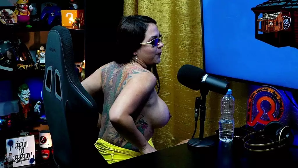 Geisydk Takes Ruan1001's Huge BBC in Raw Anal Creampie