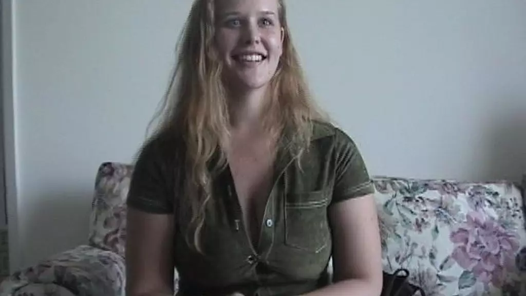 Wild College Babe Taylor's Anal Debut