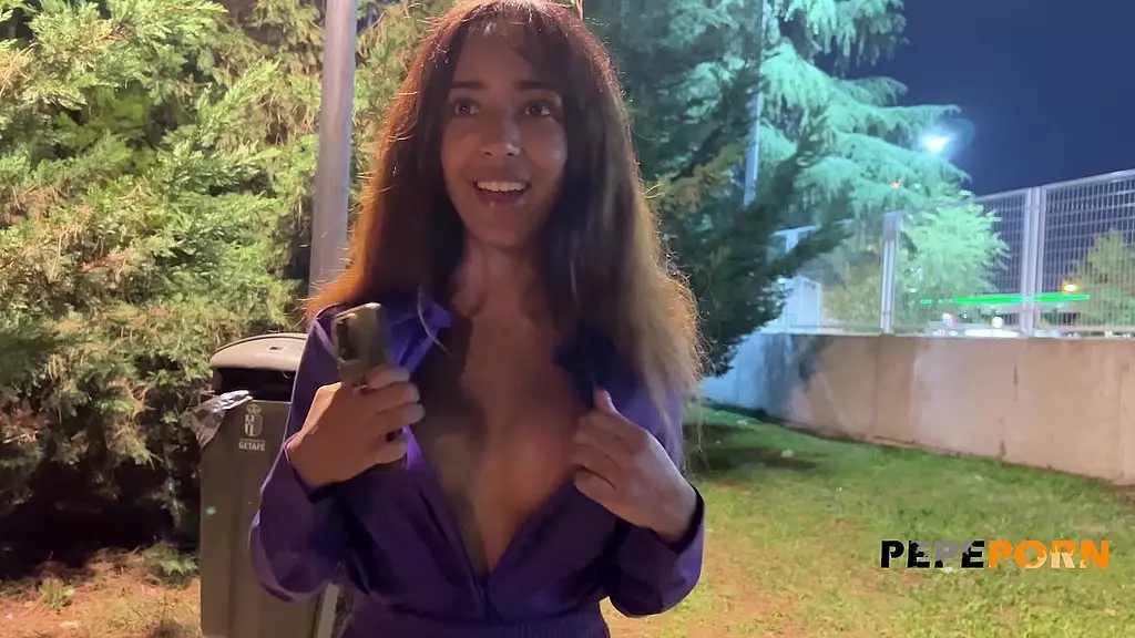Luna Black's Anal Queen Debut