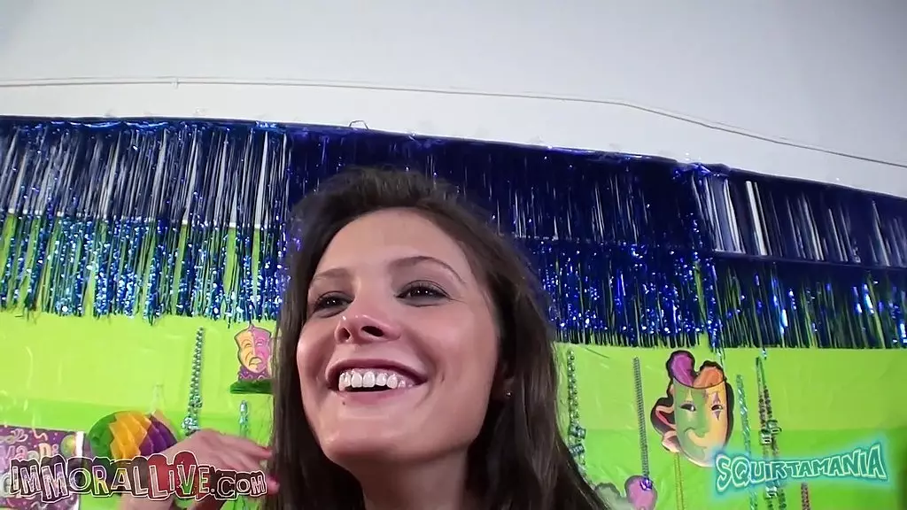 Erin Stone & Veronica Rodriguez Squirting Frenzy