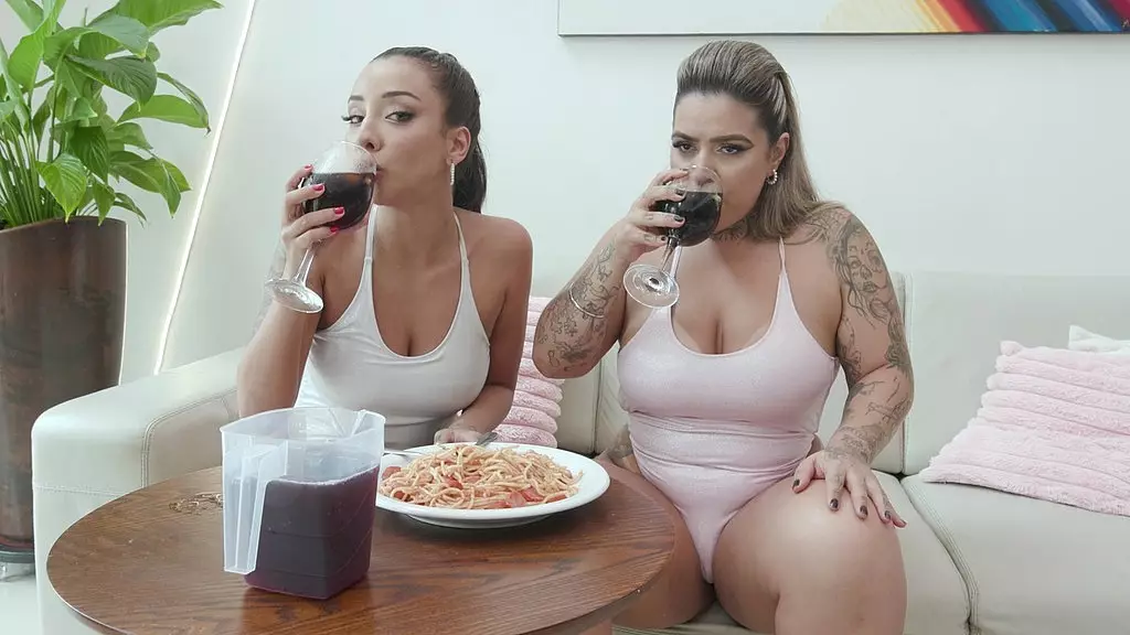 Victoria Dias Destruction: Anal Fisting & Puking