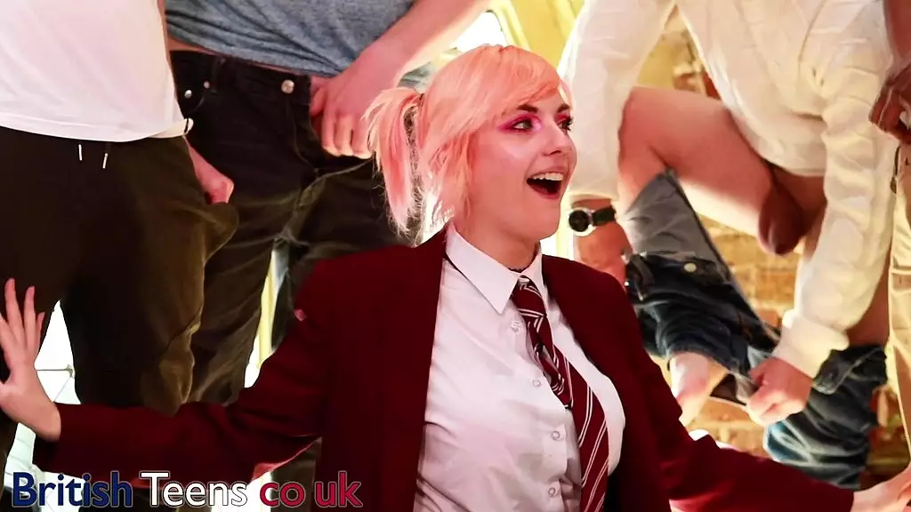 College Cutie Kitty's Epic Blowbang Scene