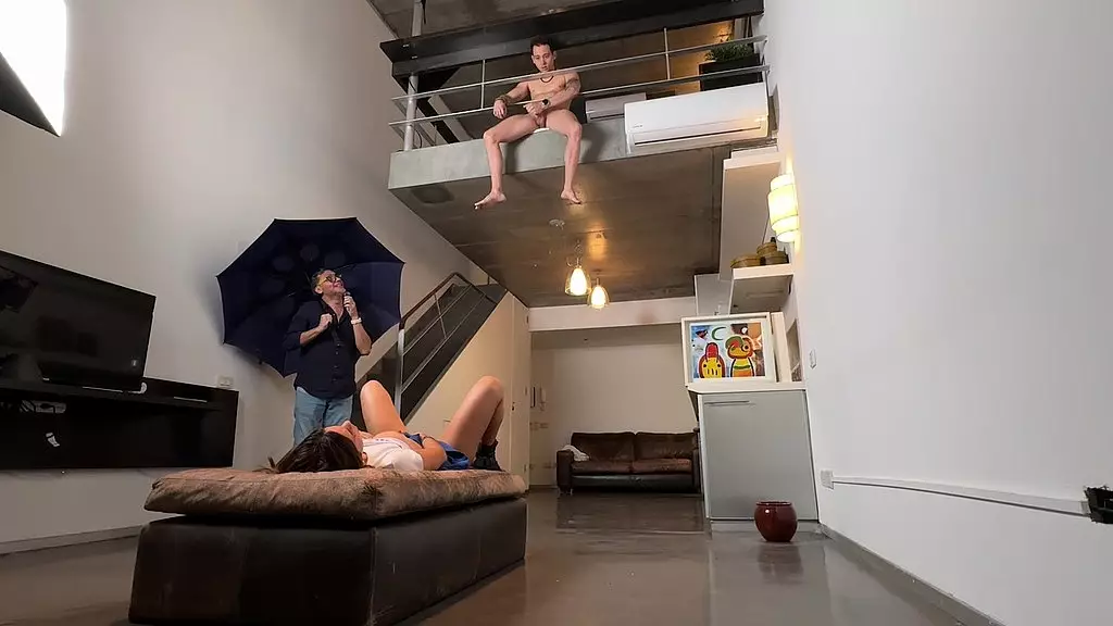 Saralatina Gets Drenched in Cum by The Spray Man