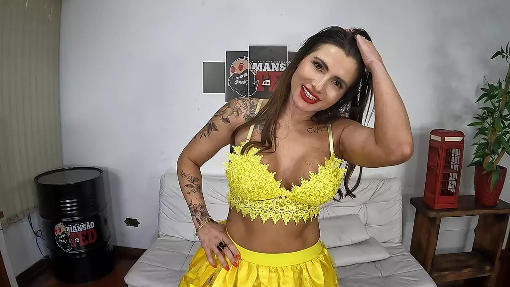 Jully Souza Takes BBC in Her Tight Ass