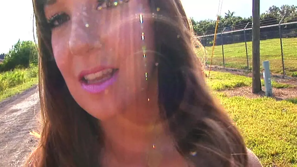 Stranger Fucks Curvy Cutie on the Highway