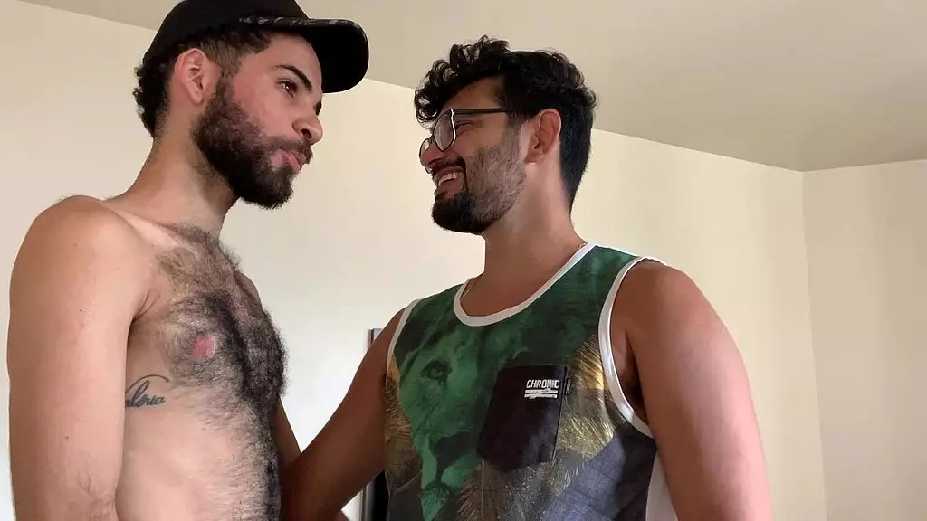 Blonde Bombshell Takes a Facial from Marcos Goiano
