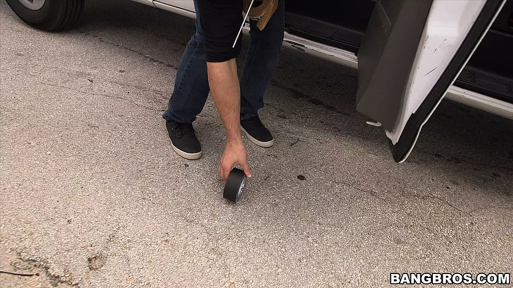 Alabama Sweetheart Takes Cash for Epic Fuck