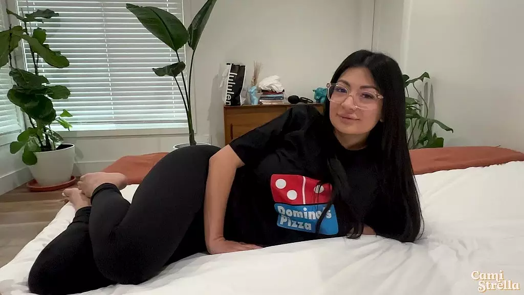 Cami Strella's Anal Valentine's Day Surprise
