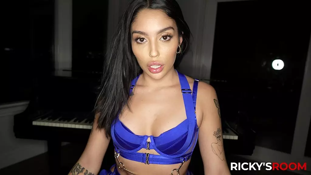 Vanessa Sky Takes BBC in the Ass