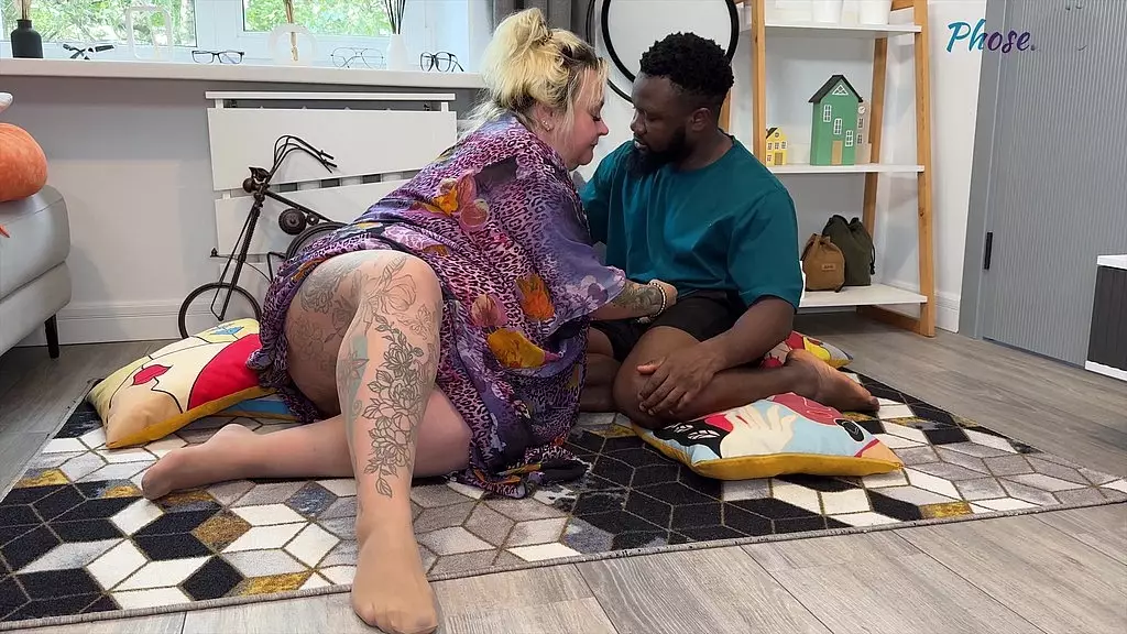 Plump Milf Darya Desire Takes Her First BBC