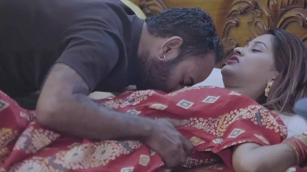 Indian Wife Seduces House Owner with Her Voluptuous Body