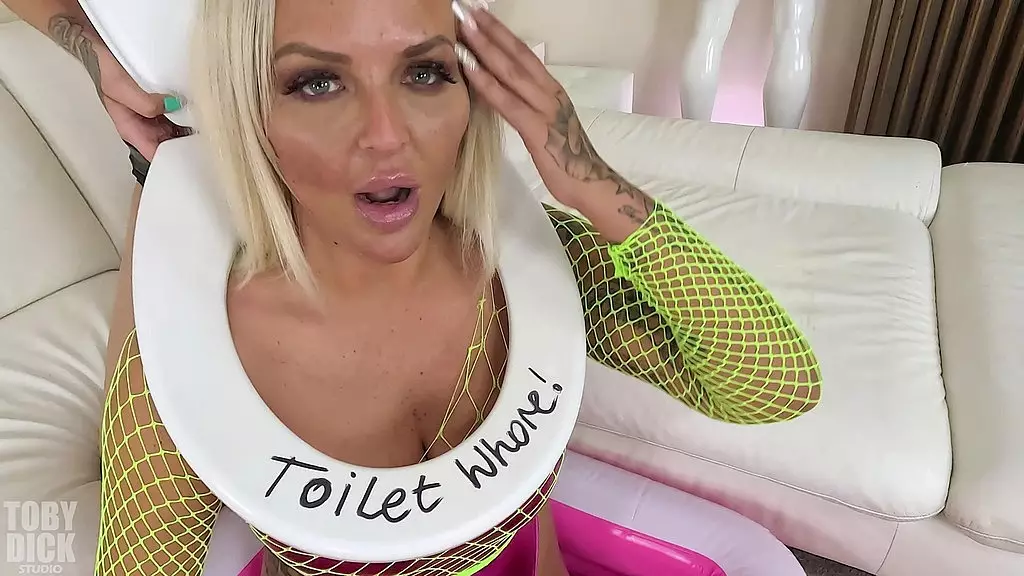 Rough Piss in Ass for Louise Lee & Grace Lowdie