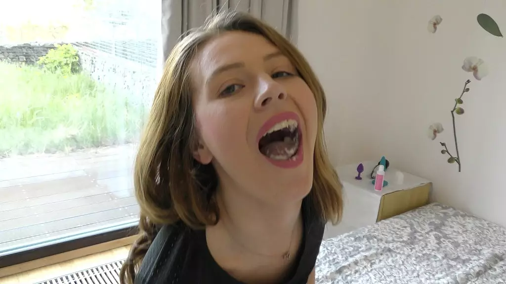 Timea Bella's Insatiable Gape Play