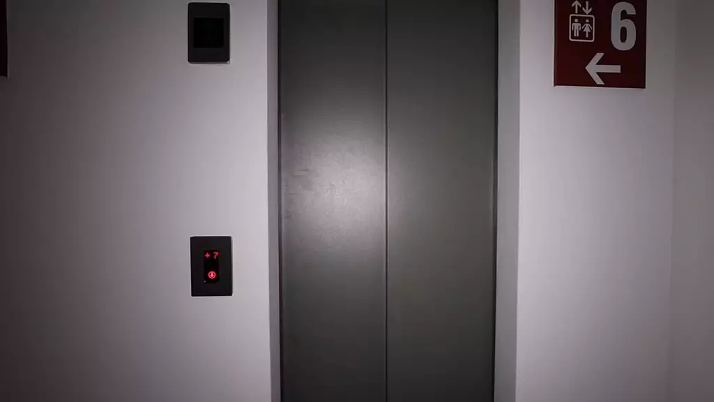 Black Angel's Anal Orgasmic Elevator Fuck