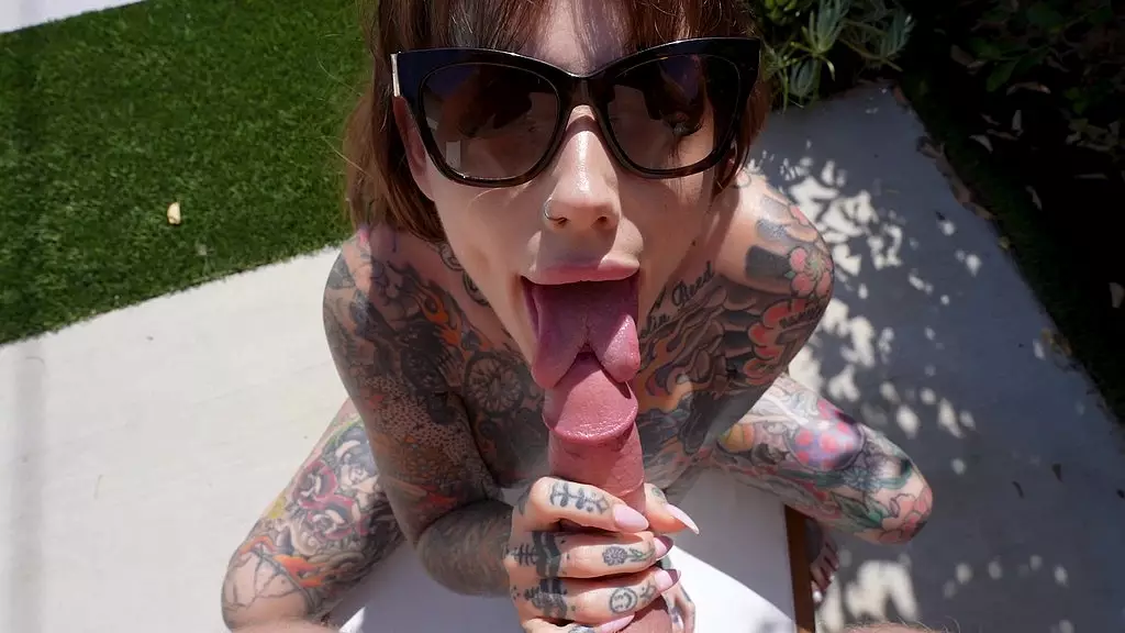 Goth Dream Girl Tigerslily Unleashes Anal Squirting Chaos